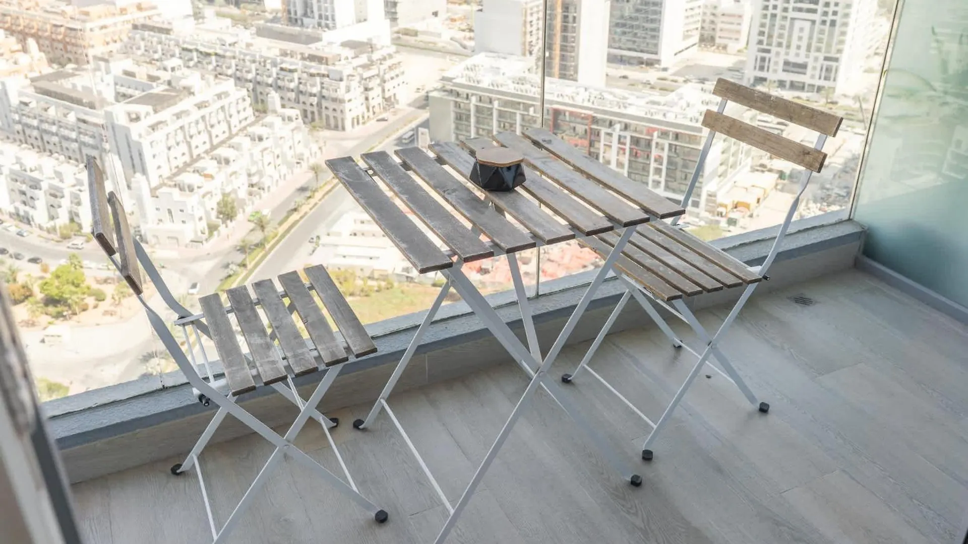 Studio In Bloom Heights With Captivating City View Dubai